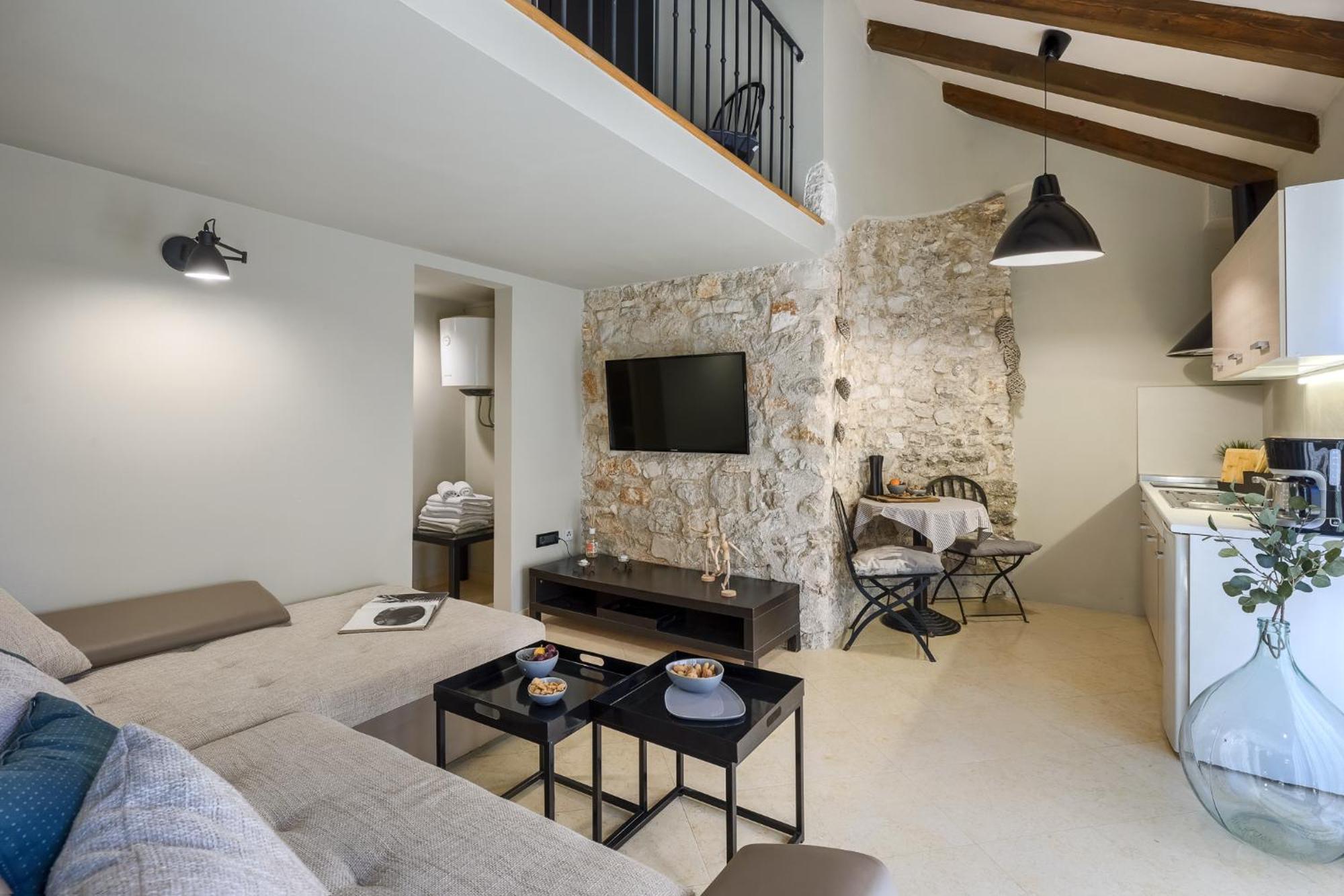 Grota Premium Apartment & Room โปเรช ภายนอก รูปภาพ