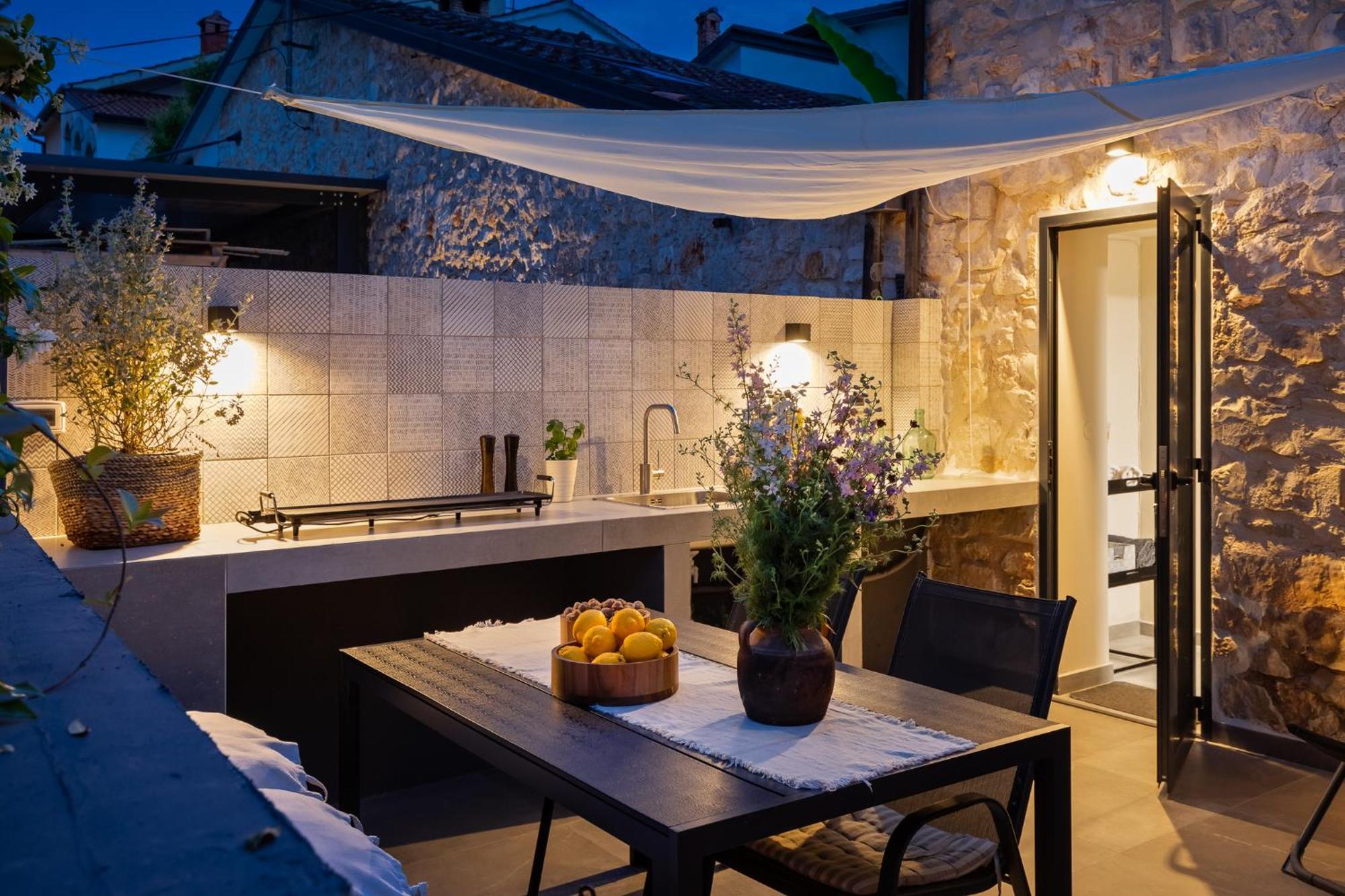 Grota Premium Apartment & Room โปเรช ภายนอก รูปภาพ