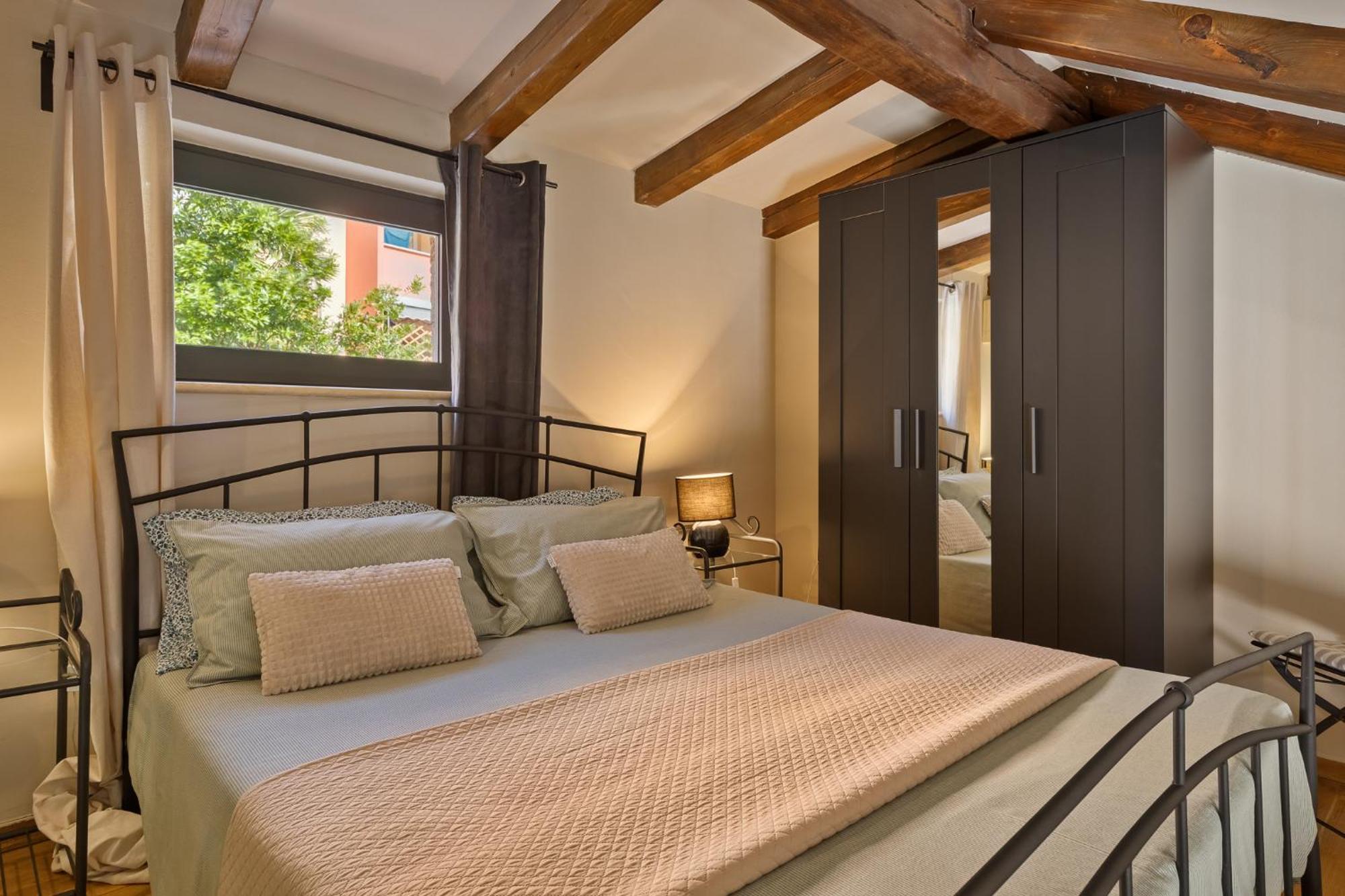Grota Premium Apartment & Room โปเรช ภายนอก รูปภาพ